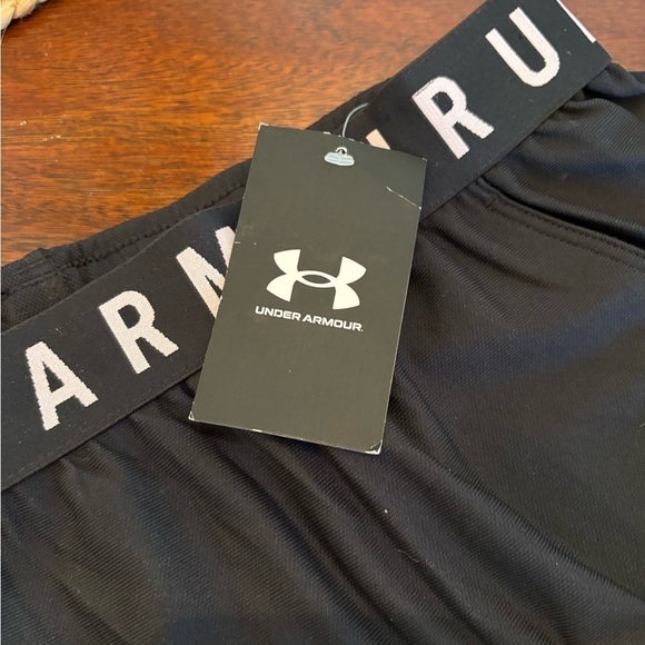 Under Armour Black/Pink loose fit Play up shorts 3.0 - Picture 3 of 7
